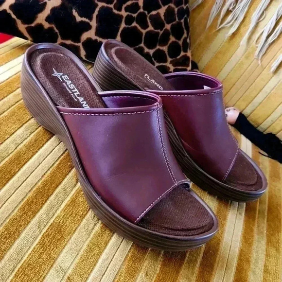 Eastland women’s slides 8M Cognac - Picture 1 of 16